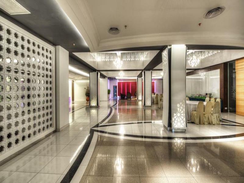 Raia Hotel Kota Kinabalu Exteriör bild