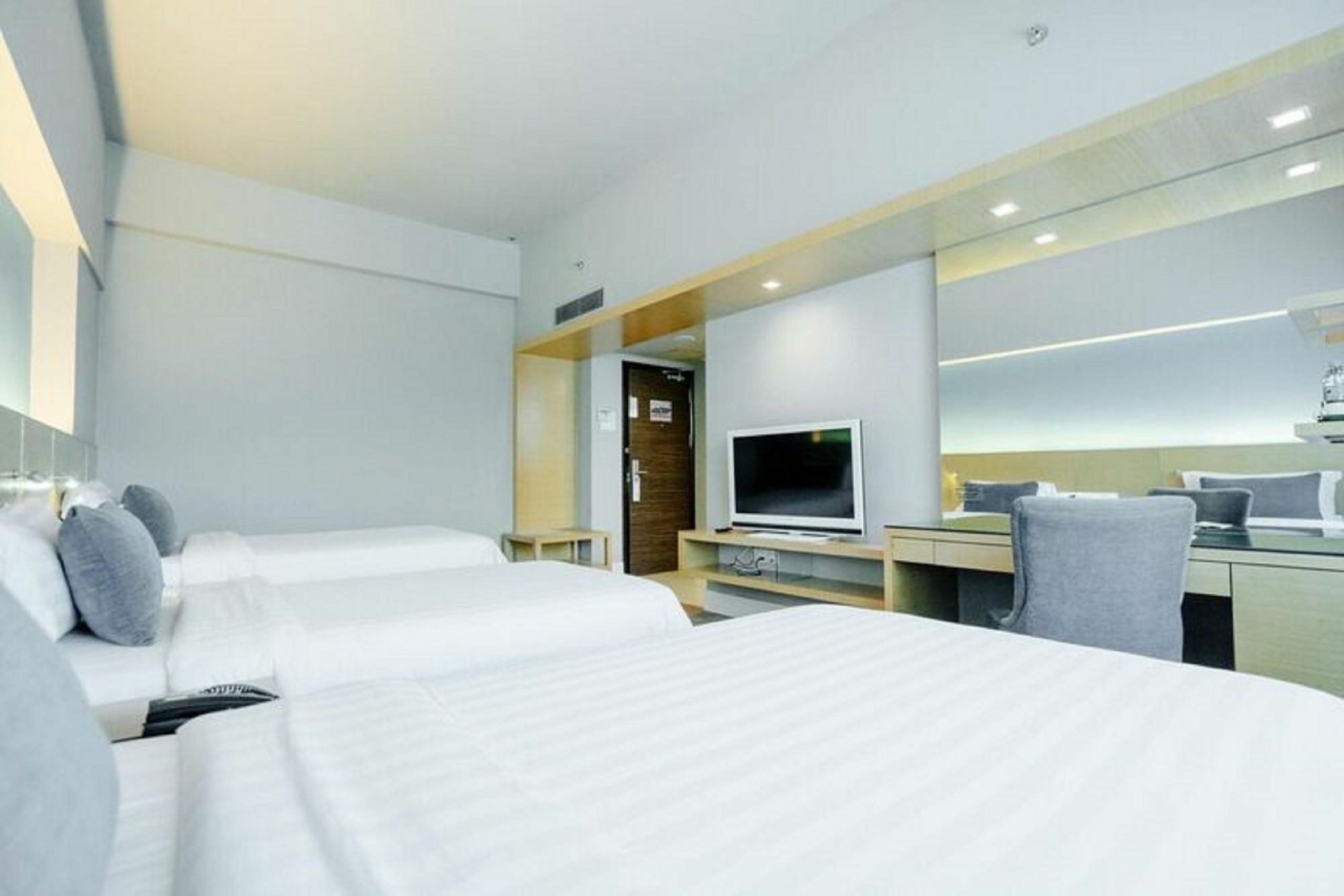 Raia Hotel Kota Kinabalu Exteriör bild